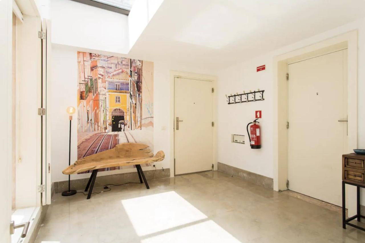 Appartement Beautiful 3-Story House In Chiado With A 40M² Private Terrace à Lisboa Extérieur photo