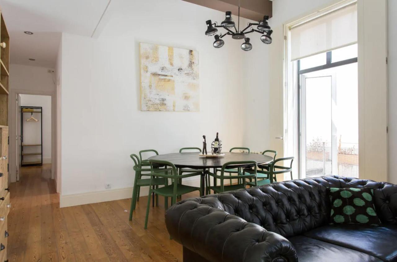 Appartement Beautiful 3-Story House In Chiado With A 40M² Private Terrace à Lisboa Extérieur photo