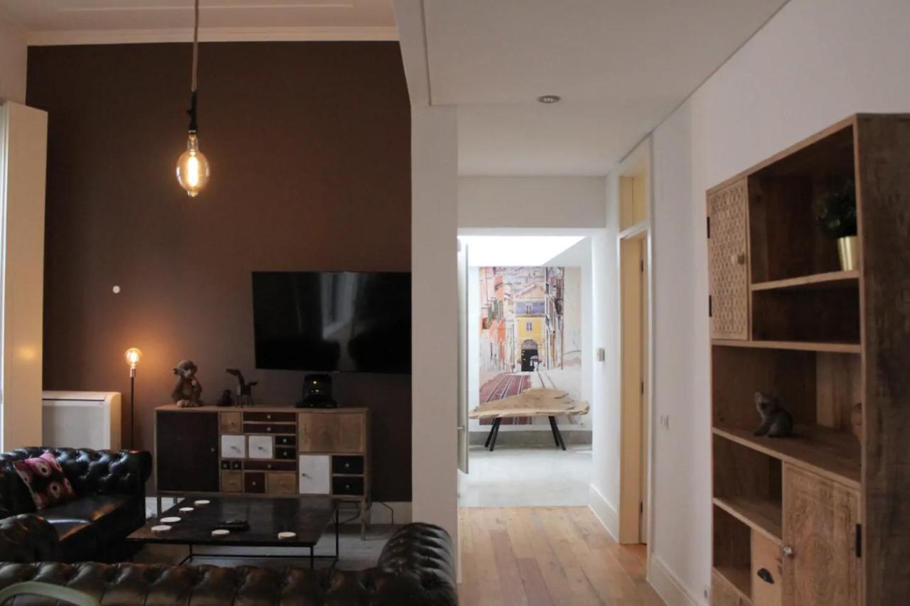 Appartement Beautiful 3-Story House In Chiado With A 40M² Private Terrace à Lisboa Extérieur photo