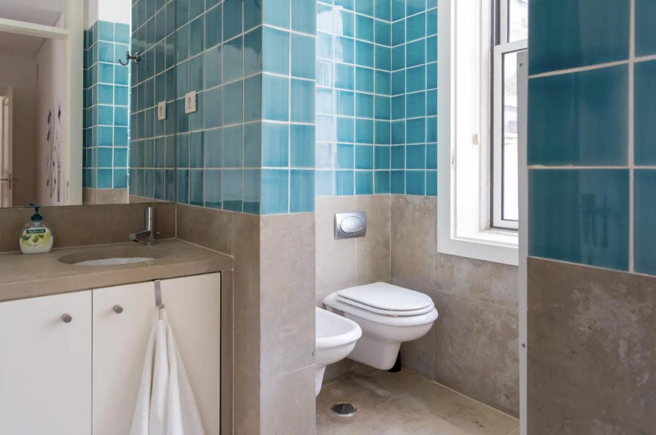 Appartement Beautiful 3-Story House In Chiado With A 40M² Private Terrace à Lisboa Extérieur photo