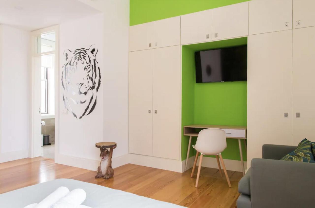 Appartement Beautiful 3-Story House In Chiado With A 40M² Private Terrace à Lisboa Extérieur photo
