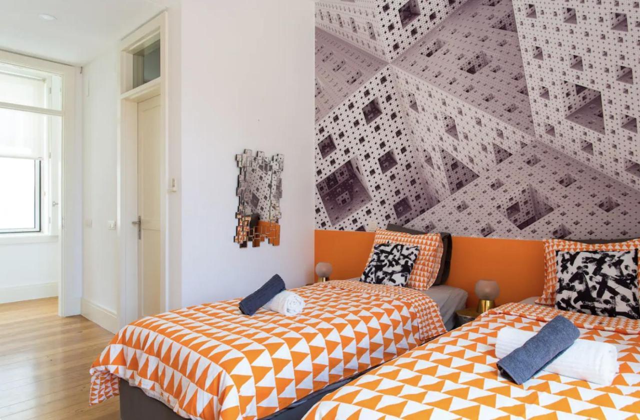 Appartement Beautiful 3-Story House In Chiado With A 40M² Private Terrace à Lisboa Extérieur photo