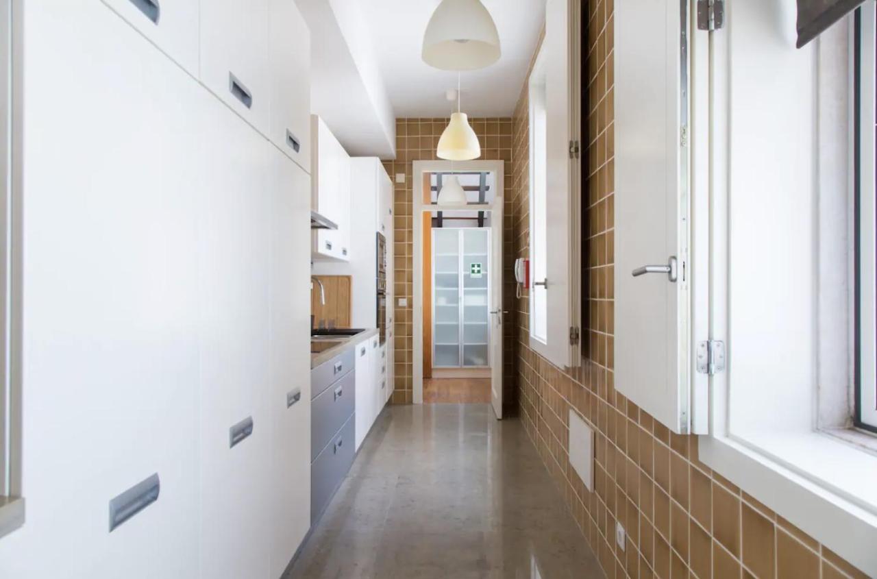 Appartement Beautiful 3-Story House In Chiado With A 40M² Private Terrace à Lisboa Extérieur photo