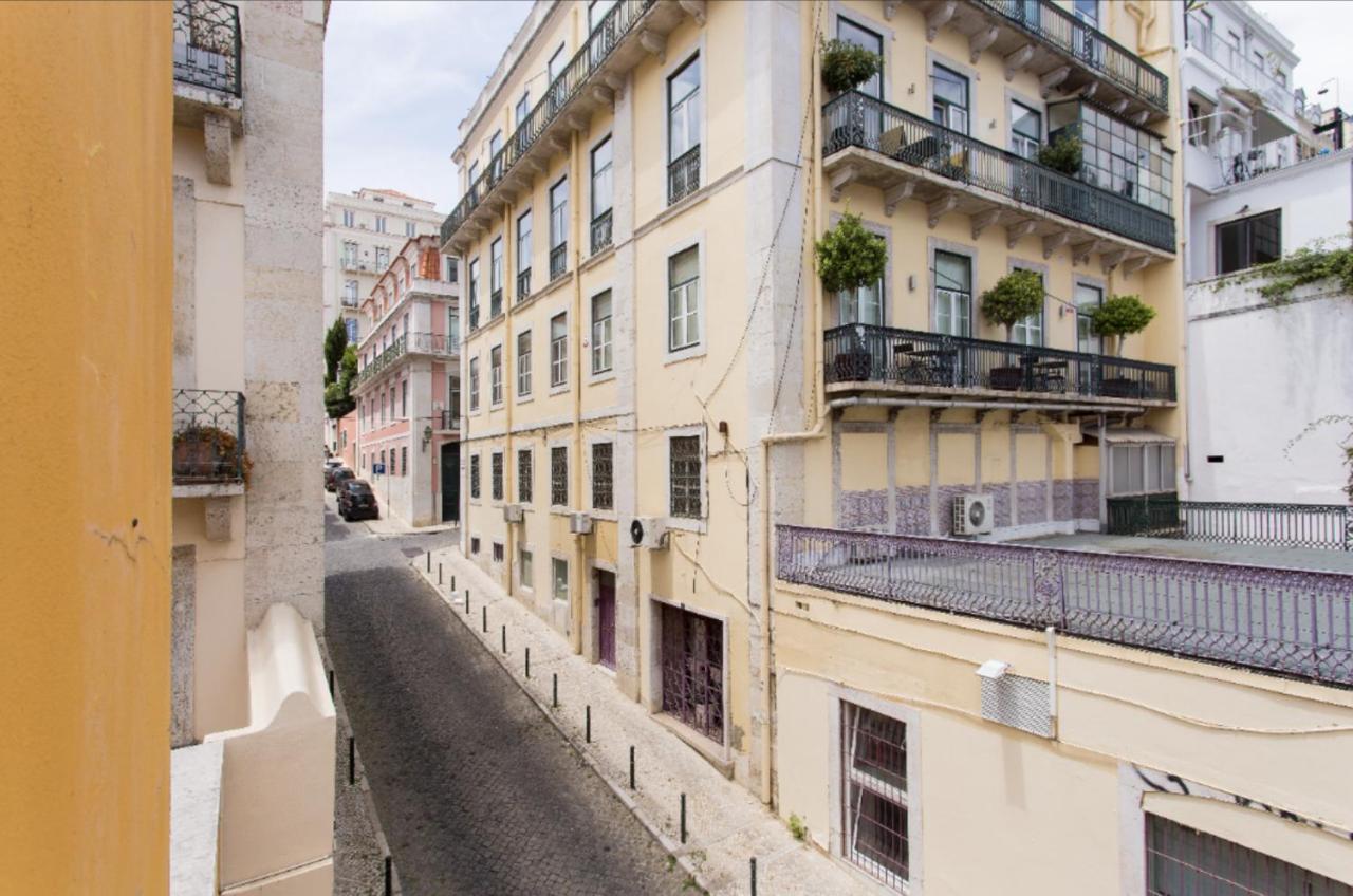 Appartement Beautiful 3-Story House In Chiado With A 40M² Private Terrace à Lisboa Extérieur photo